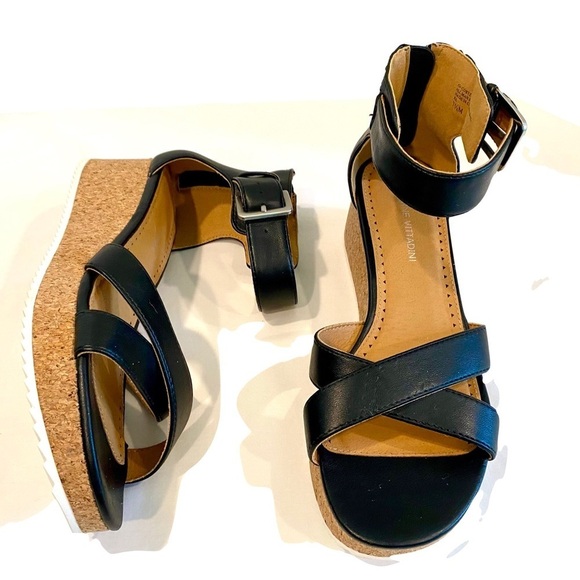 LIKE NEW — Adrienne Vittadini Cortz Wedge Platform Sandals T-strap Ankle Sz 7.5 - Picture 8 of 13